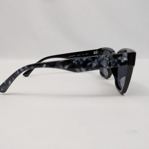 Vince Camuto Black Sunglasses - Picture 4 of 7